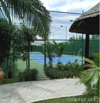 hàng rào tennis cao 4,2m bọc nhựa