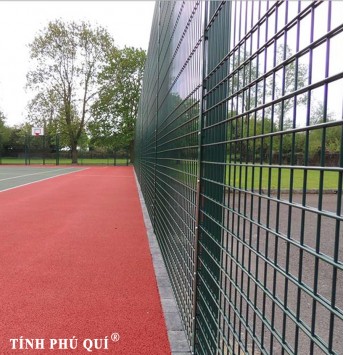 hang rao san tennis dat nen 7
